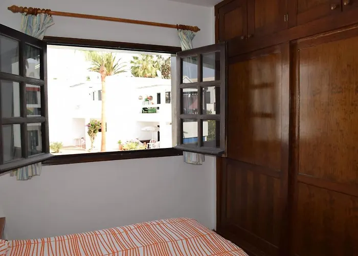 Reni Apartment *