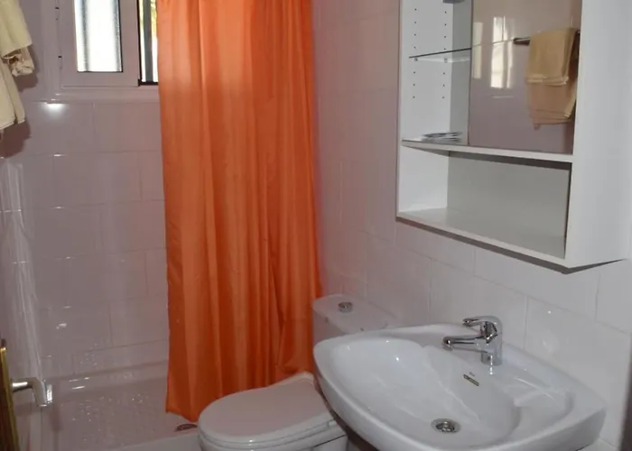 Reni Apartment Tias